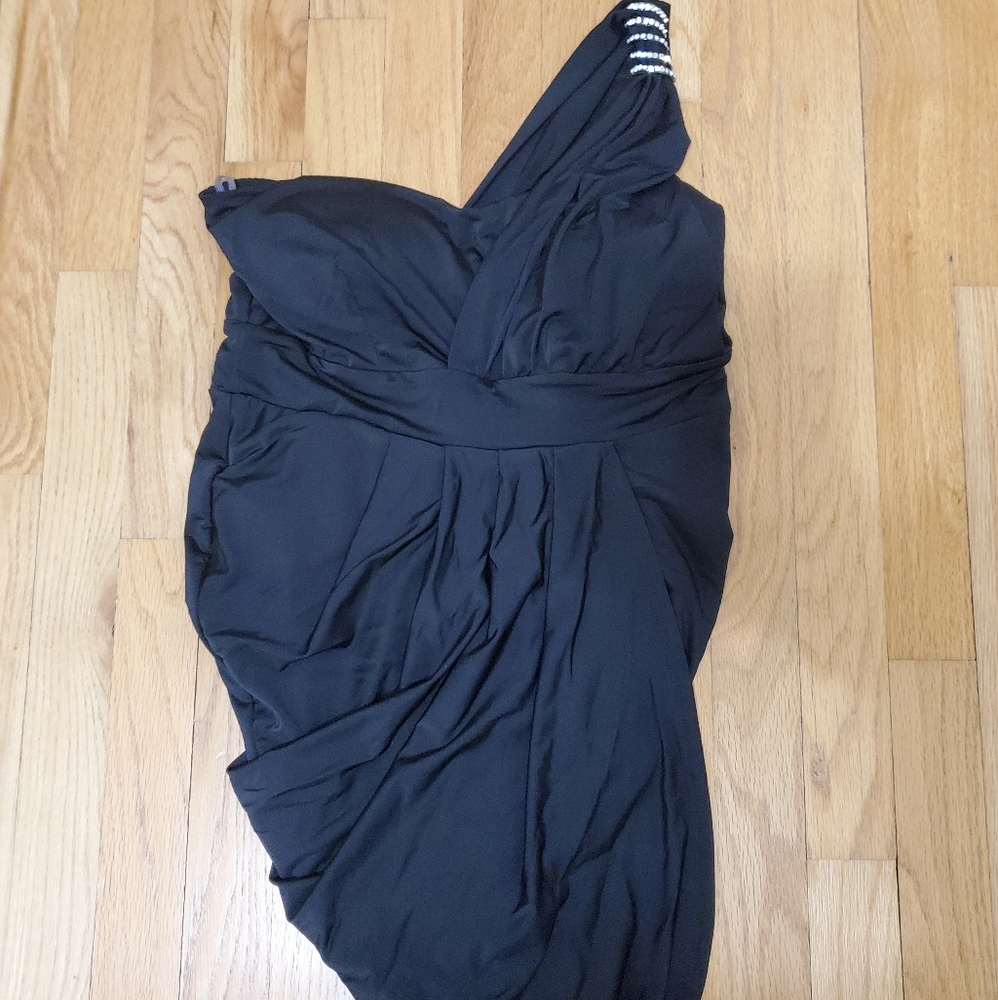 One shoulder tulip dress